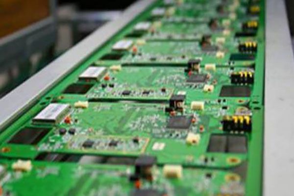 淺談SMT加工點膠工藝及技術要求