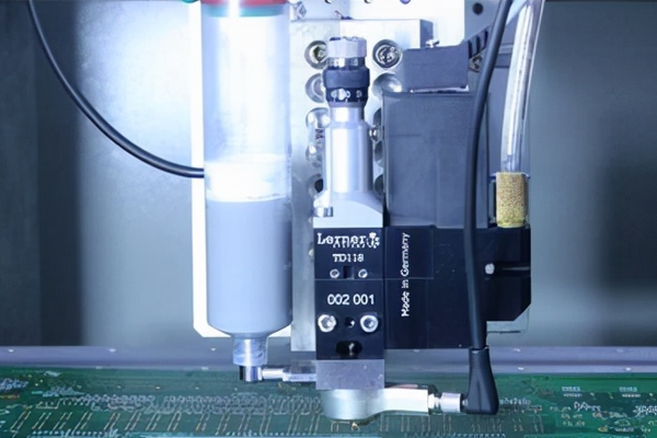 機(jī)器視覺——點(diǎn)膠中的視覺應(yīng)用與定位控制