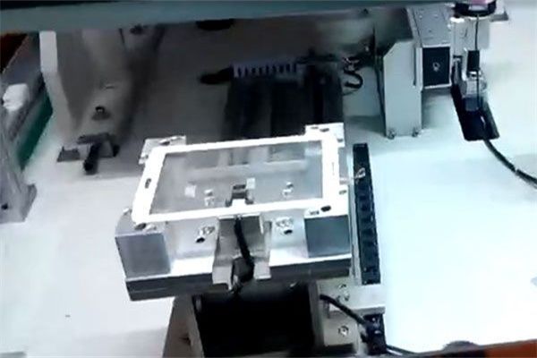 機器視覺引導OCA真空貼合機應用